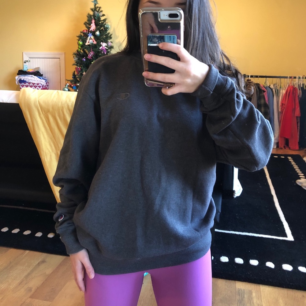 Champion Crewneck Gray; Size S